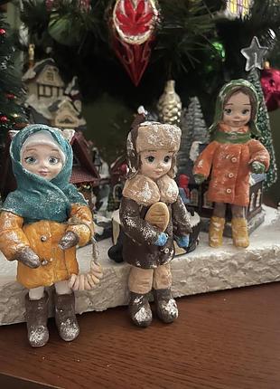 Новорічні ляльки з вати ручної роботи
