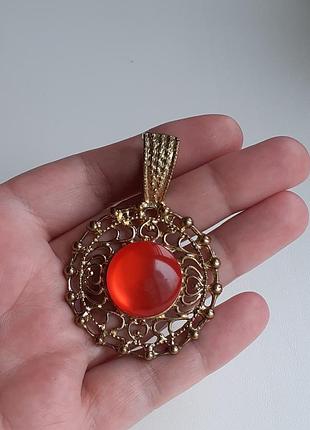 Кулон бижутерия с пластиковым кабашоном