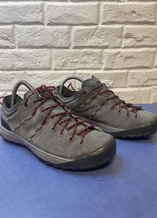 Чоловічі кросівки відомого бренду mammut