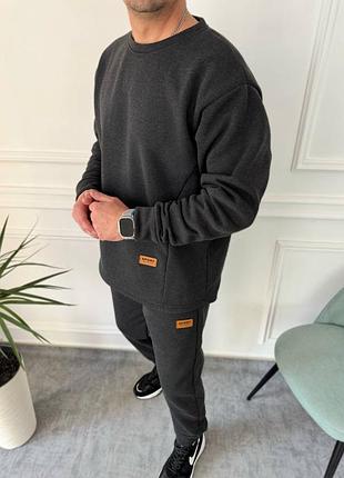 Чоловічий стильний спортивний костюм