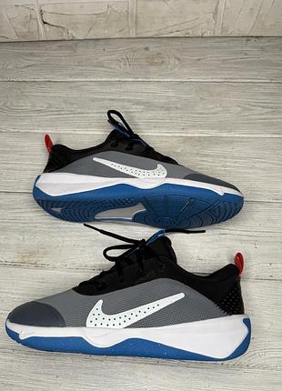 Подростковые кроссовки nike omni multi-court 38 размер 5