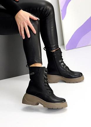 Женские кожаные ботинки
