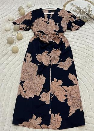 Трендова актуальна сукня.