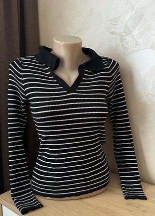 Лонгслів в смужку з комірцем