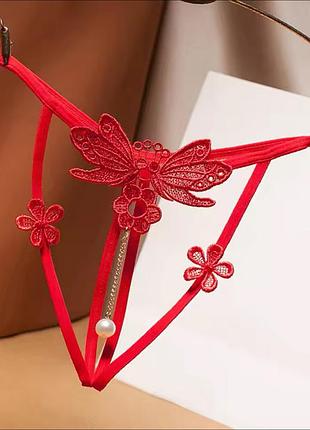 Еротичні трусики-стрінги з декором метелик та перлина – відвертий аксесуар для особливих моментів