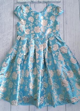 Роскошное, праздничное платье в цветочный принт