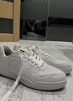 Кросівки чоловічі