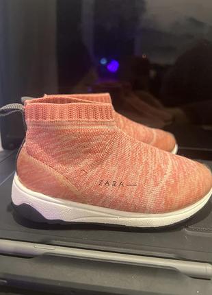 Рожеві кросівки сітка zara