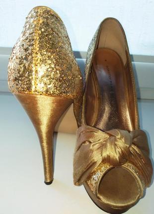 Туфли золотые в блёстках dorothy perkins (великобритания) 37 р.5 фото