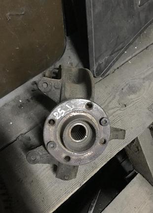 Бу поворотный кулак с ступицей левый 25 шлицов renault 8200297028 megane scenic 2