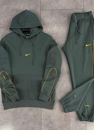 Спортивний чоловічий костюм nike у оливковому кольорі стильна та зручна модель