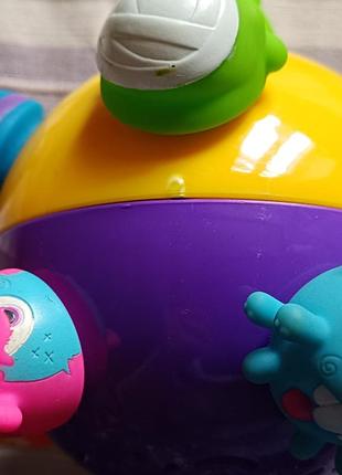 Веселий м'ячик  музичний chuckle ball від spin master 6