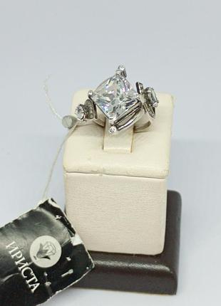 Каблучка з фіанітом.