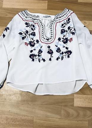 Вишиванка жіноча бавовна,машинна вишивка