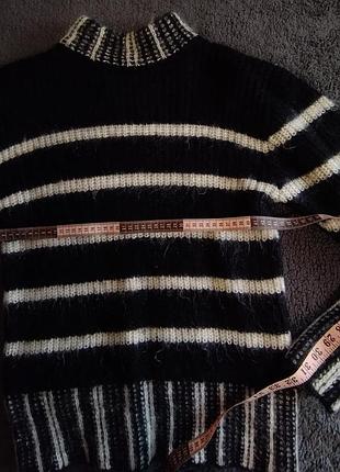 Теплый женский свитер 4