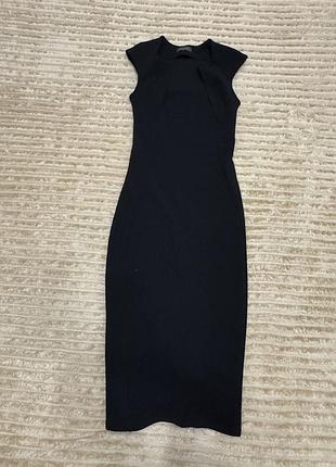 Сукня футляр