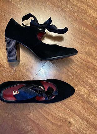 Туфли черные