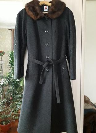 Новое шерстяное пальто с натуральним норковим воротником2 фото