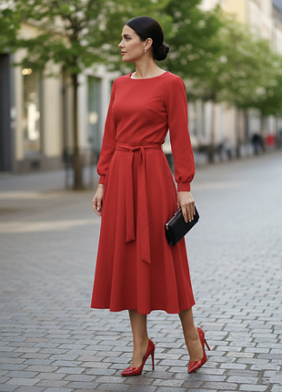 Червона сукня