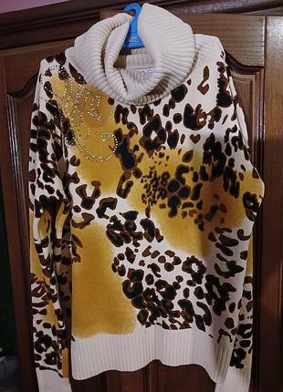 Свитер с высоким горлом