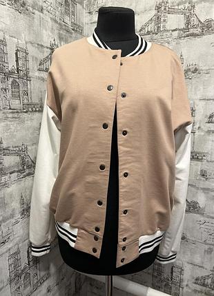 Бежевий коричневий бомбер на кнопках кофта з рукавом
