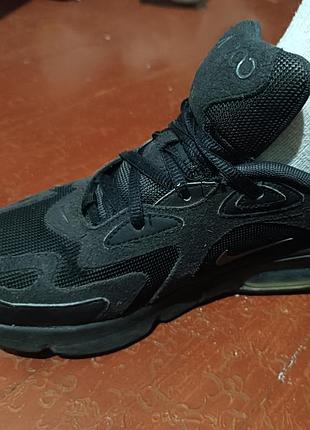 Кросівки класні