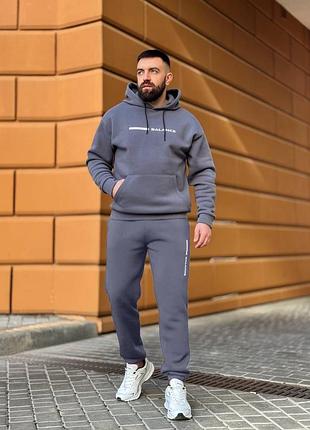 Чоловічий костюм