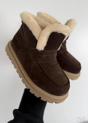 Зимові чобітки жіночі в шоколадному кольорі