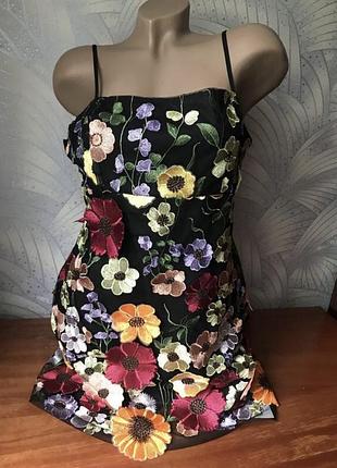 Нарядное новое платье