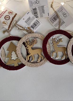 Набір дерев'яних іграшок на ялинку