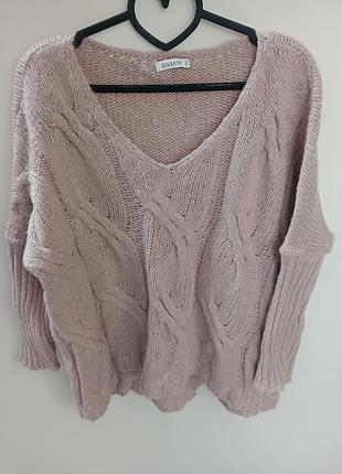 Джемпер в'язаний.
колір світла пудра