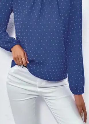 Блуза синяя в голубой горох из вискозы от tu