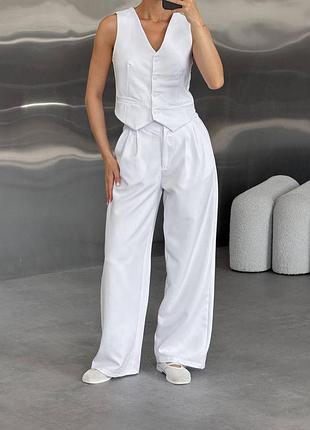 Брючный костюм женский белый осенний весенний летний