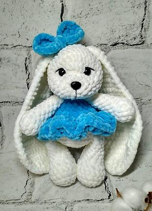 Мягкая игрушка вязаная ручной работы амигуруми зайчик в платье плюшевый 23 см