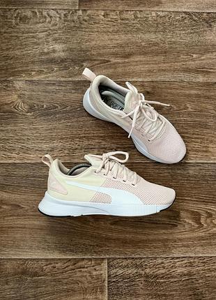 Жіночі кросівки puma flyer runner