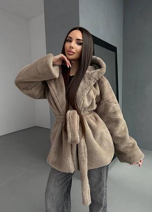 Шуба женская капучино коричневая короткая с капюшоном и поясом теплая осенняя весенняя зимняя