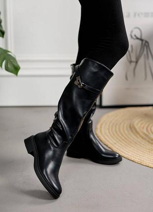 Чоботи жіночі