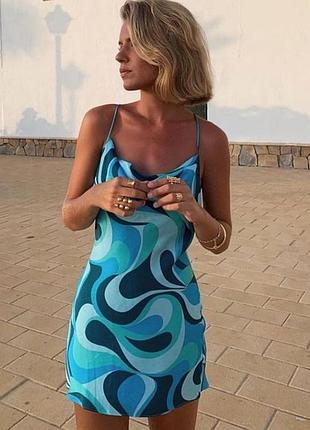 Сатиновое мини платье на тонких бретелях zara