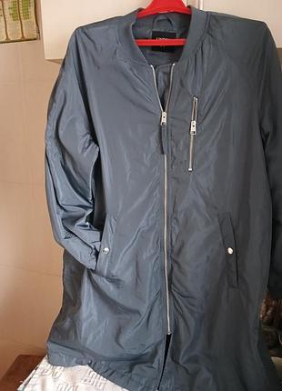 Куртка-плащ жен lindex-s сине-серого цвета., ог-57, об-68,дл-97, рук-80 от ворота, об ворота-20см, на змейке.