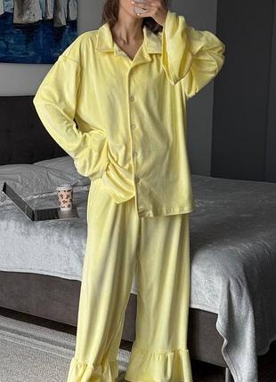Жіночий домашній костюм