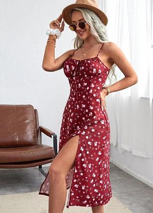 Сукня з розрізом