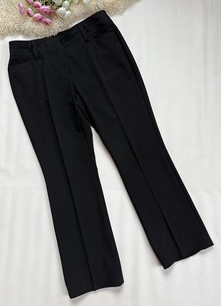 Класичні жіночі чорні брюки зі стрілками