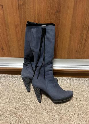 Женские зимние сапоги кожа нубук размер 38 ( указано 39) идеальные