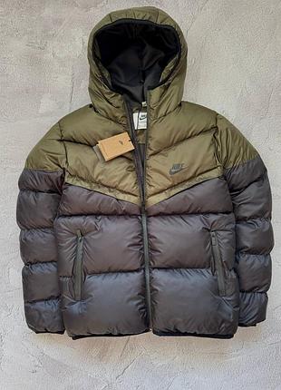 Чорно-оливковий пуховик nike storm-fit