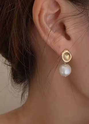 Серьги минималистичные с бусинками