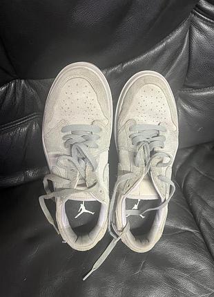 Nike jordan кросівки