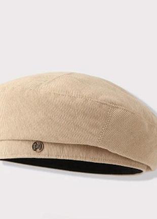 Бежевый берет