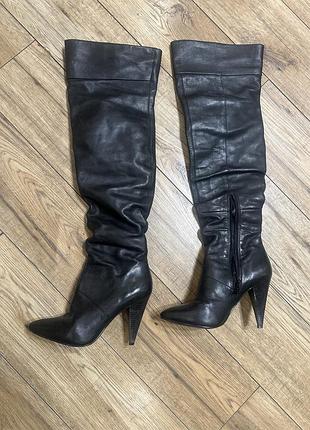 Шкіряні жіночі чоботи ботфорди