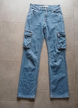 Стильные прямые джинсы