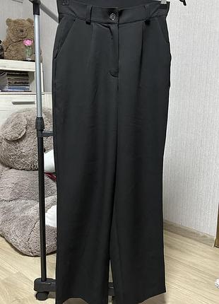 Стильні жіночі брюки чорного кольору 😉 класика яка завжди буде в тренді !
